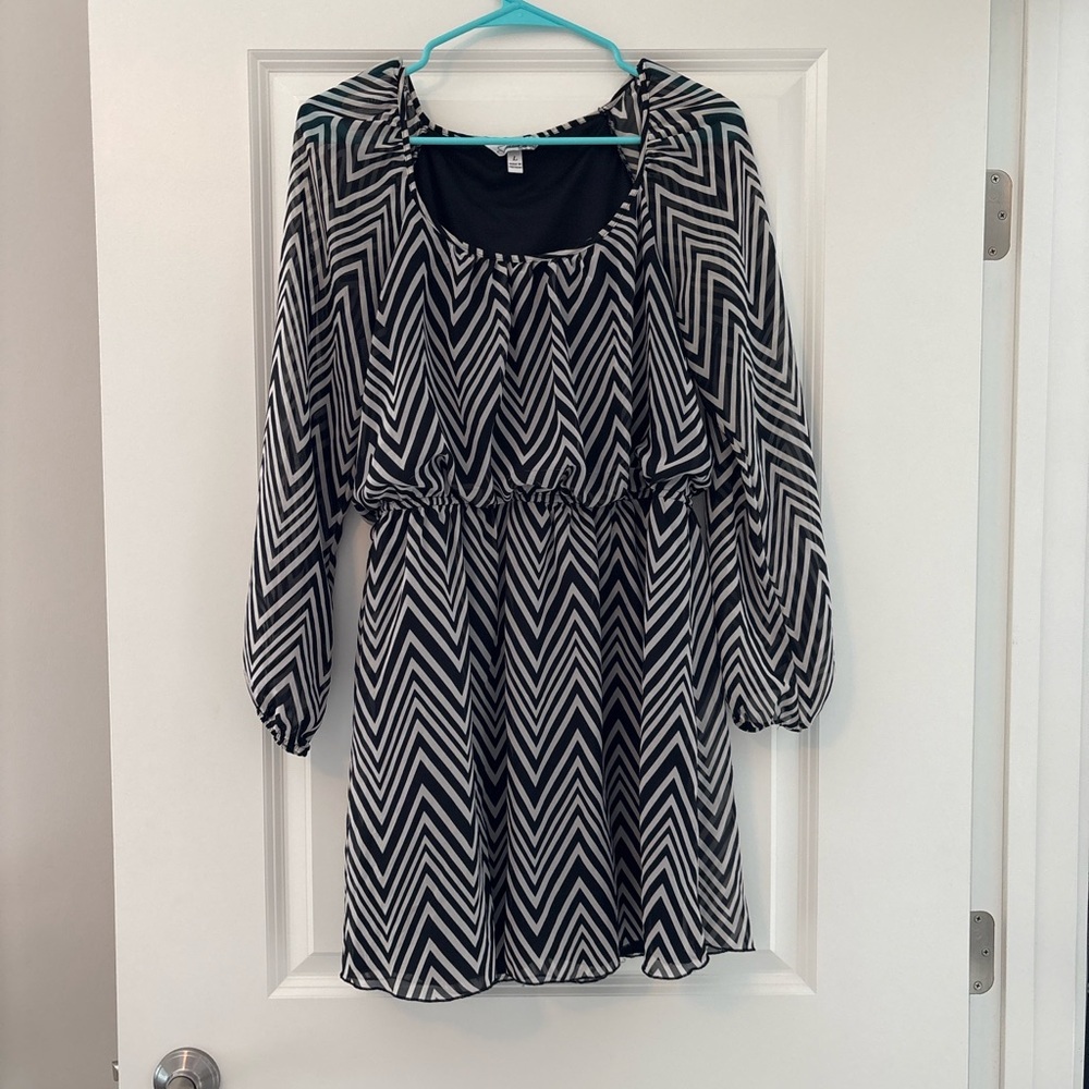 Speechless Black and White Chevron Long Sleeve Dress